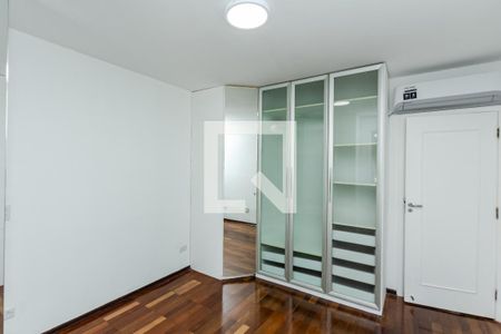 Quarto 1 de apartamento para alugar com 2 quartos, 128m² em Itaim Bibi, São Paulo