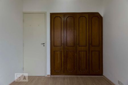 Quarto 1 (Armários) de apartamento para alugar com 2 quartos, 60m² em Parque Imperial, São Paulo