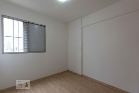 Quarto 2 de apartamento para alugar com 2 quartos, 60m² em Parque Imperial, São Paulo