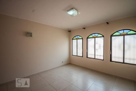 Sala de casa para alugar com 4 quartos, 190m² em Parque Taquaral, Campinas