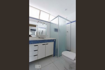 Banheiro de apartamento à venda com 2 quartos, 81m² em Sumaré, São Paulo