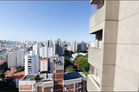 Vista da sacada de apartamento à venda com 3 quartos, 105m² em Cambuí, Campinas