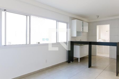 Sala de apartamento para alugar com 2 quartos, 51m² em Santa Teresinha, Santo André
