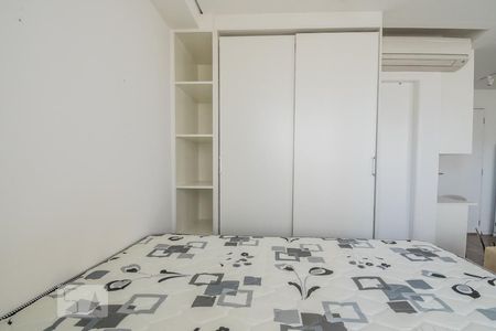 Quarto de kitnet/studio para alugar com 1 quarto, 32m² em Santo Amaro, São Paulo