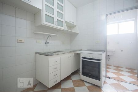 Cozinha de apartamento para alugar com 1 quarto, 44m² em Campo Belo, São Paulo