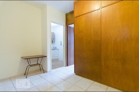 Sala de apartamento para alugar com 1 quarto, 40m² em Vila Itapura, Campinas