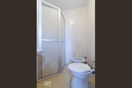 Banheiro de apartamento para alugar com 1 quarto, 40m² em Vila Itapura, Campinas