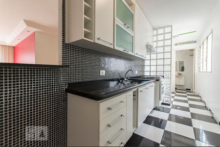 Cozinha de apartamento à venda com 3 quartos, 90m² em Jardim Londrina, São Paulo