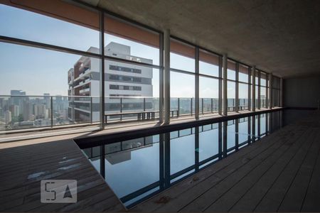 Piscina de kitnet/studio para alugar com 1 quarto, 43m² em Brooklin Paulista, São Paulo