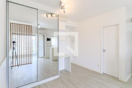 Sala/Quarto de kitnet/studio para alugar com 1 quarto, 37m² em Cidade Monções, São Paulo