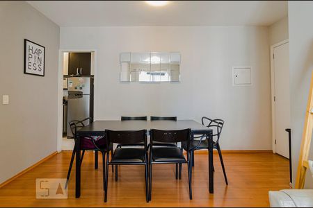 Sala de apartamento à venda com 2 quartos, 74m² em Pinheiros, São Paulo
