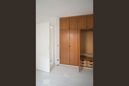 Quarto 02 de apartamento para alugar com 2 quartos, 70m² em Brooklin Paulista, São Paulo