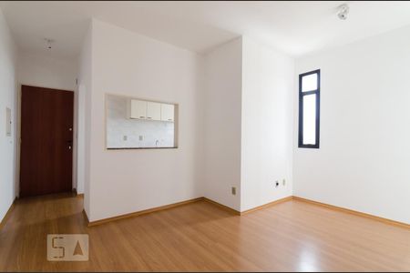 Sala de apartamento para alugar com 1 quarto, 43m² em Jardim Guanabara, Campinas