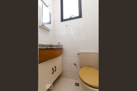 Banheiro de apartamento para alugar com 1 quarto, 43m² em Jardim Guanabara, Campinas