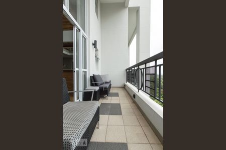 Varanda de apartamento para alugar com 1 quarto, 94m² em Paraíso do Morumbi, São Paulo