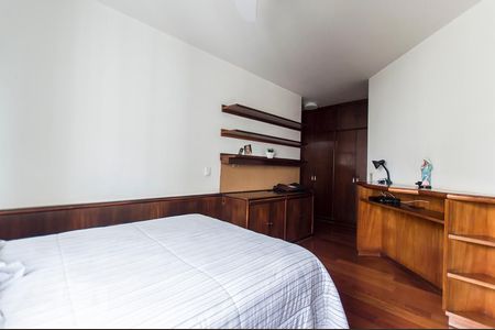 Suíte de apartamento para alugar com 3 quartos, 200m² em Vila Suzana, São Paulo