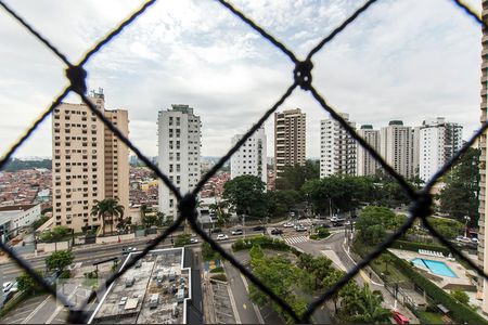 Vista de apartamento para alugar com 3 quartos, 200m² em Vila Suzana, São Paulo