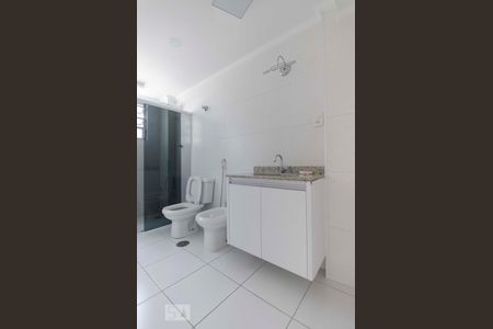 Banheiro de apartamento para alugar com 2 quartos, 68m² em Perdizes, São Paulo