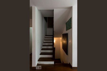 1o. Andar - Sala (Escadas) de casa para alugar com 4 quartos, 190m² em Vila Mariana, São Paulo