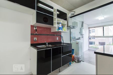 Cozinha de kitnet/studio para alugar com 2 quartos, 70m² em Jardim Fonte do Morumbi, São Paulo