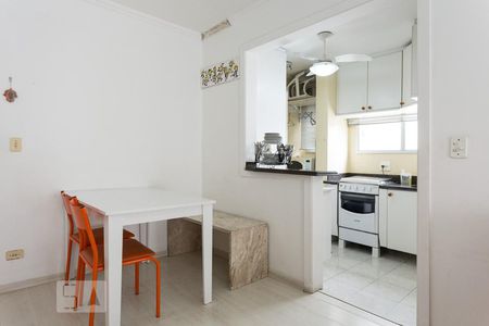 Sala de apartamento para alugar com 1 quarto, 46m² em Jardim Europa, São Paulo