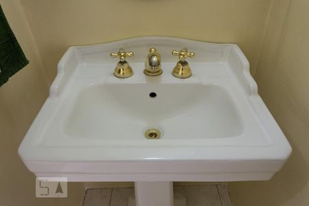 Banheiro de apartamento para alugar com 1 quarto, 46m² em Jardim Europa, São Paulo