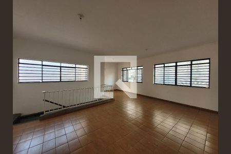 Casa à venda com 255m², 4 quartos e 2 vagasSala