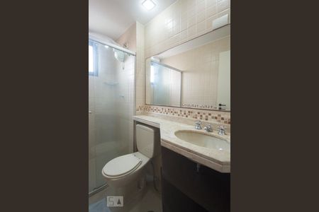 Banheiro de apartamento à venda com 2 quartos, 60m² em Vila Paulista, São Paulo