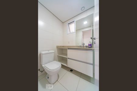 Banheiro de apartamento à venda com 2 quartos, 65m² em Vila Pires, Santo André