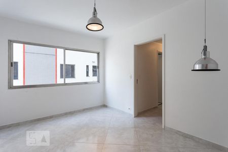 Sala de apartamento para alugar com 1 quarto, 46m² em Indianópolis, São Paulo