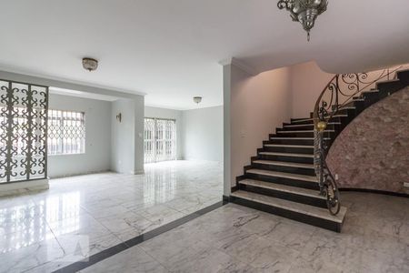 Casa à venda com 478m², 4 quartos e 4 vagasSala