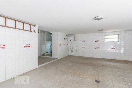 Garagem de casa à venda com 4 quartos, 478m² em Pacaembu, São Paulo