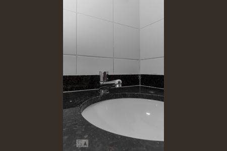 Banheiro de kitnet/studio à venda com 1 quarto, 35m² em Jabaquara, São Paulo