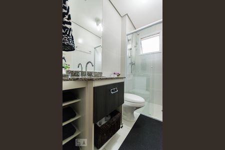 Banheiro de apartamento à venda com 2 quartos, 70m² em Bethaville I, Barueri