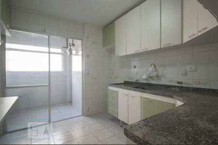 Cozinha de apartamento para alugar com 2 quartos, 65m² em Jardim Oriental, São Paulo