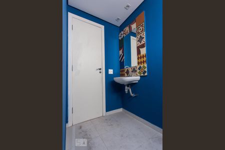 Banheiro de apartamento para alugar com 1 quarto, 55m² em Bela Vista, São Paulo