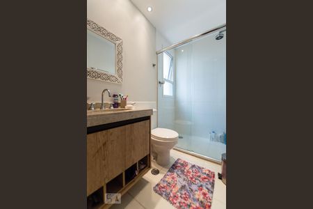 Banheiro da suíte de apartamento à venda com 2 quartos, 90m² em Alphaville Conde Ii, Barueri