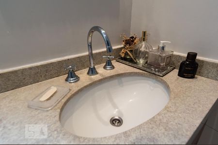 Banheiro de apartamento à venda com 2 quartos, 90m² em Alphaville Conde Ii, Barueri