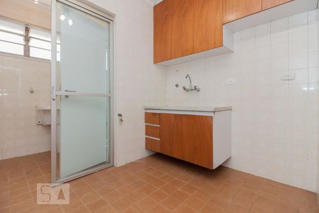 Cozinha de apartamento para alugar com 1 quarto, 44m² em Moema, São Paulo