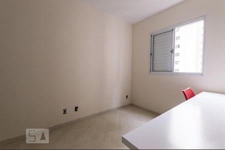 Quarto 2 de apartamento para alugar com 2 quartos, 60m² em Jardim Pinheiros, São Paulo