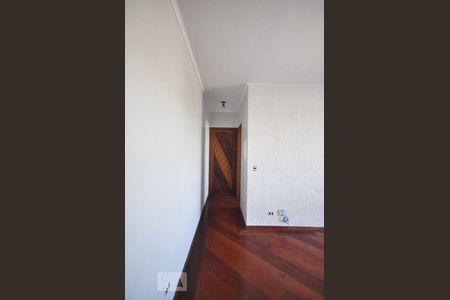 hall de entrada de apartamento para alugar com 3 quartos, 65m² em Vila Progredior, São Paulo