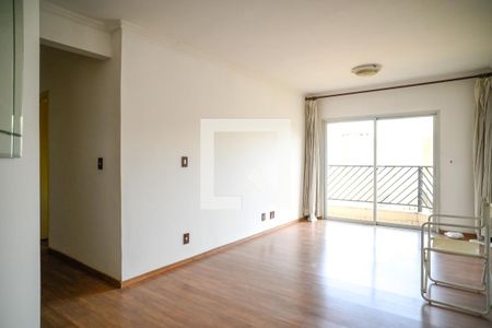 Sala de apartamento para alugar com 3 quartos, 70m² em Vila Santo Estéfano, São Paulo