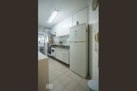 Cozinha de apartamento para alugar com 2 quartos, 73m² em Vila Guarani (z Sul), São Paulo