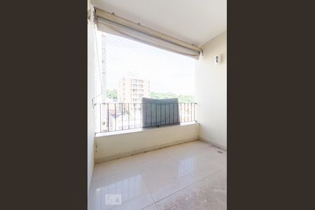 Apartamento à venda com 94m², 3 quartos e 1 vagaSacada