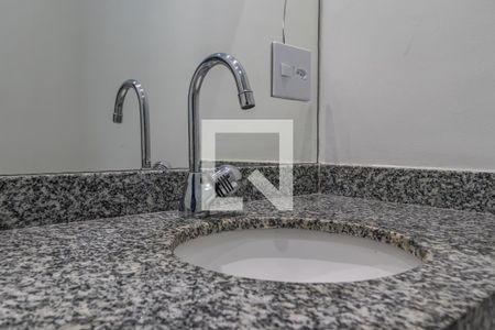 Lavabo de apartamento para alugar com 2 quartos, 85m² em Jardim Tupanci, Barueri