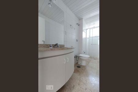 Banheiro de apartamento à venda com 2 quartos, 80m² em Sumaré, São Paulo