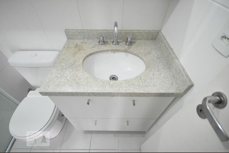 detalhe do banheiro suíte   de apartamento para alugar com 1 quarto, 49m² em Campo Belo, São Paulo