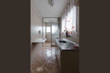 Cozinha de apartamento para alugar com 1 quarto, 45m² em Sumaré, São Paulo