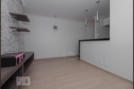 Sala de apartamento para alugar com 2 quartos, 60m² em Jardim Flor da Montanha, Guarulhos
