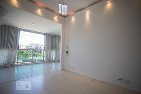 Sala de apartamento para alugar com 2 quartos, 68m² em Barra da Tijuca, Rio de Janeiro